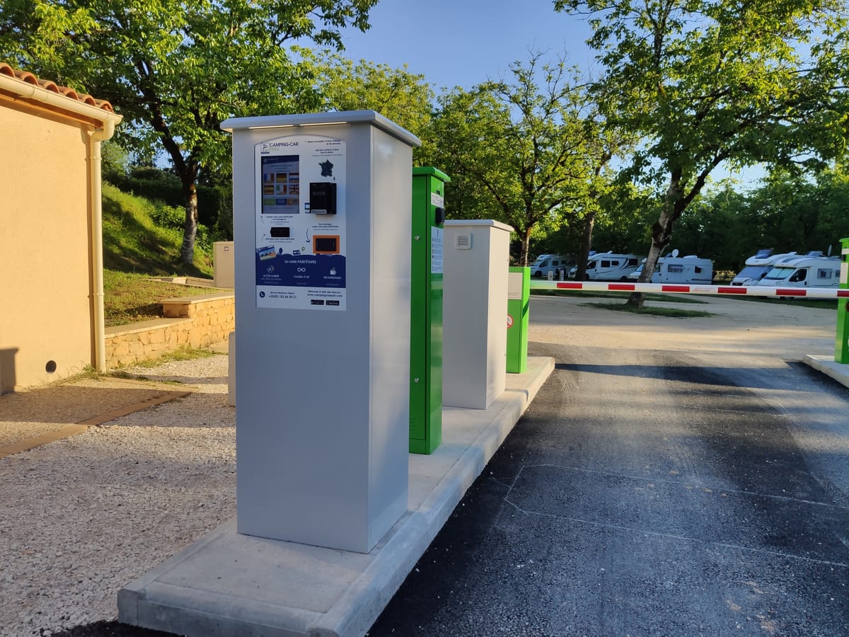 COM GESTIONAR LES AIGÜES EN UNA AUTOCARAVANA